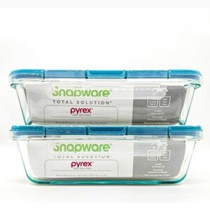 New Set of Four (4) Pyrex Snapware Total Solution Glass Food Storage Containers